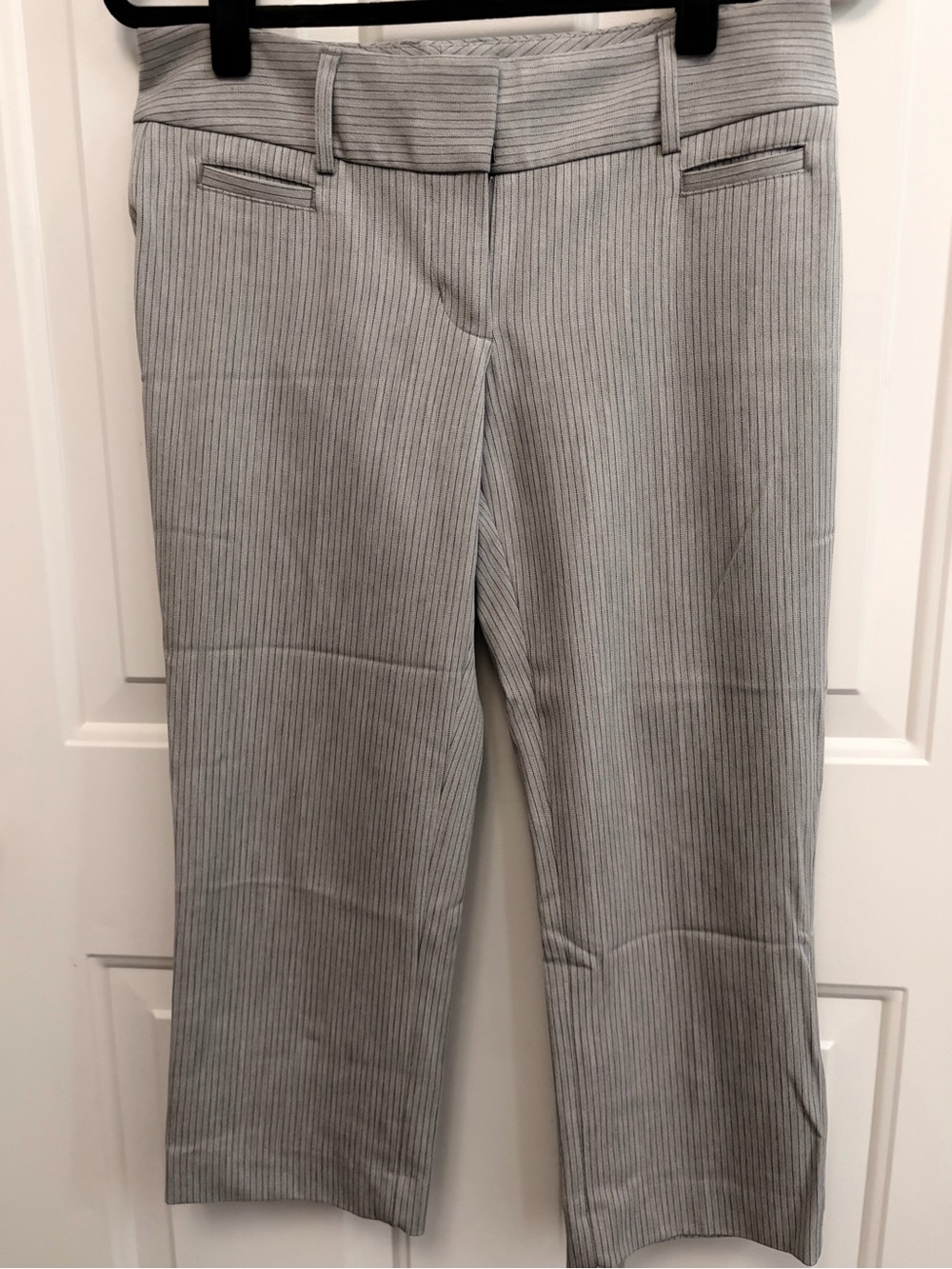 Express Gray Pinstripe Cropped Dress Pants